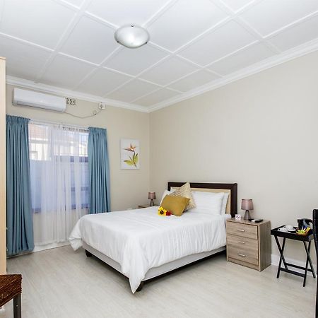 Walmer Villiers Self Catering Port Elizabeth Extérieur photo