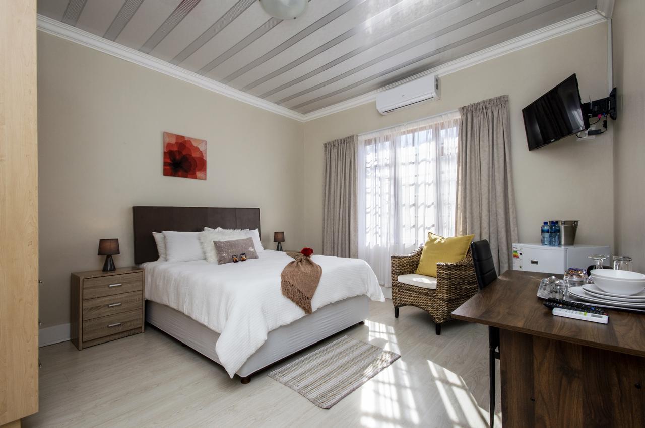 Walmer Villiers Self Catering Port Elizabeth Extérieur photo