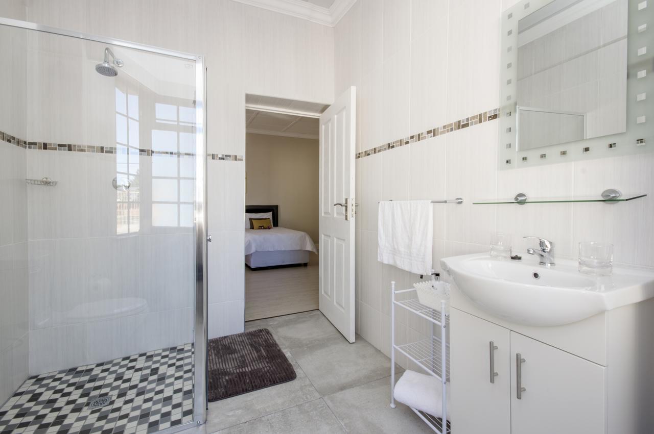 Walmer Villiers Self Catering Port Elizabeth Extérieur photo